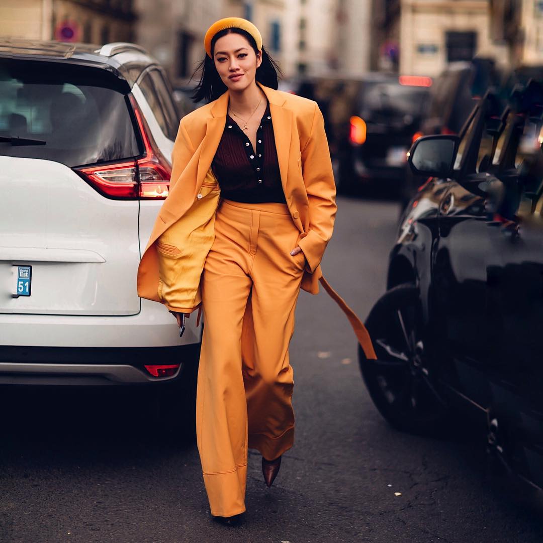 модные вещи 2020. современные тенденции в одежде. стритстайл стиль одежды. новая коллекция прада. фенди подиум.