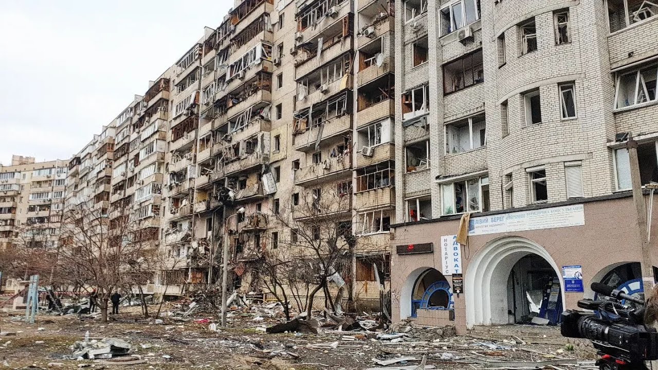 Киев после очередного обстрела российских агрессоров