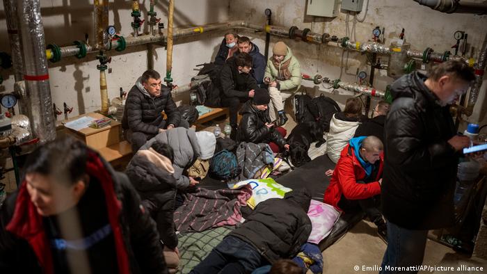 В подвале одного из домов во время очередной бомбёжки российских агрессоров